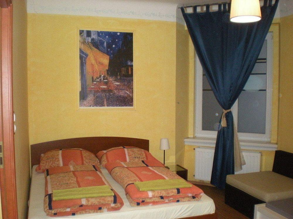 Elvis Guesthouse Budapest Eksteriør billede