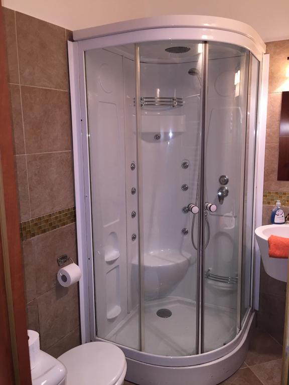 Elvis Guesthouse Budapest Eksteriør billede