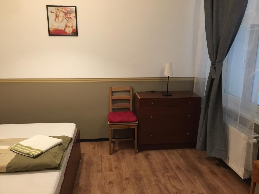 Elvis Guesthouse Budapest Eksteriør billede
