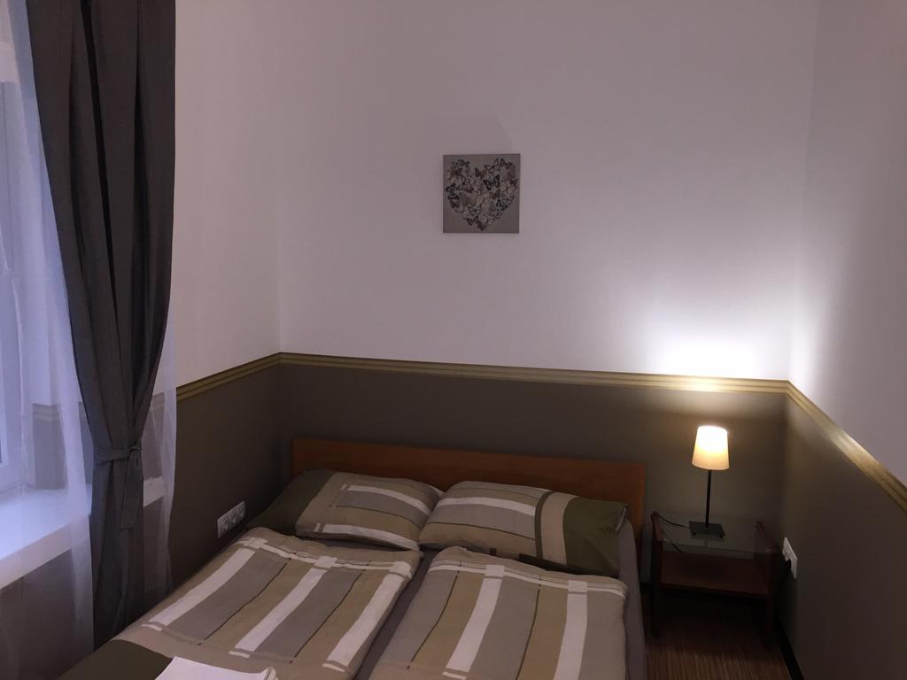 Elvis Guesthouse Budapest Eksteriør billede