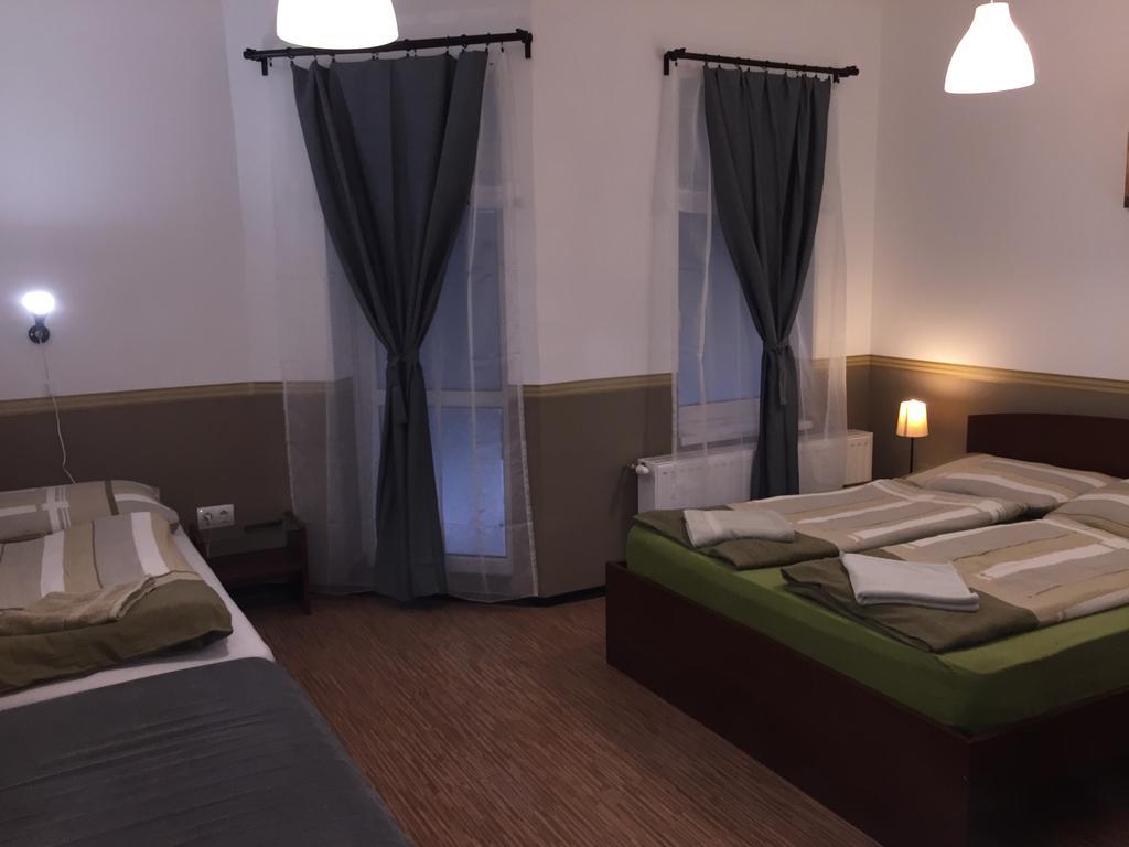 Elvis Guesthouse Budapest Eksteriør billede