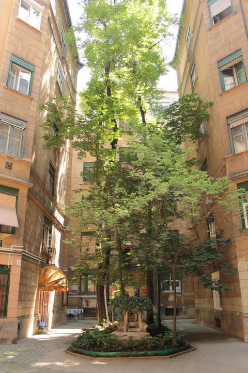 Elvis Guesthouse Budapest Eksteriør billede